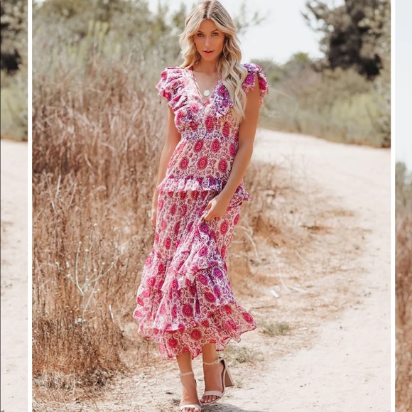SOHA PAISLEY RUFFLE TIERED MAXI DRESS by VICI - Picture 3 of 4